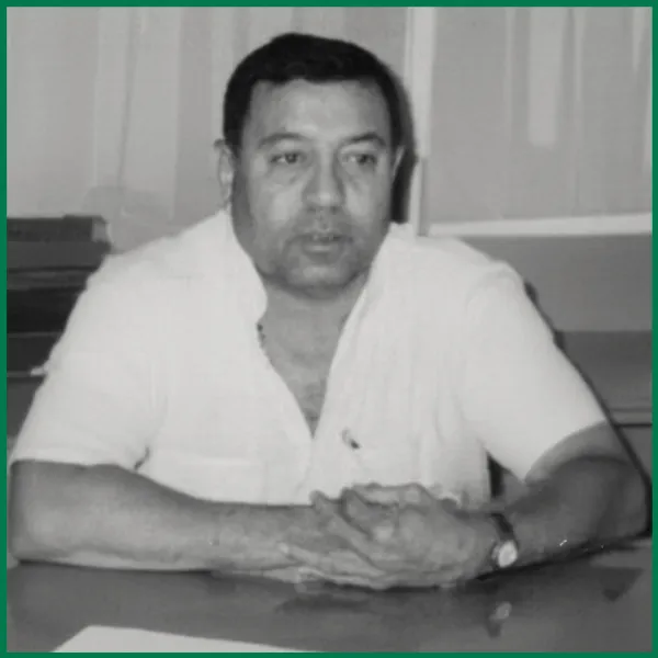 Mr. Navinchandra Purushottam Dholakia